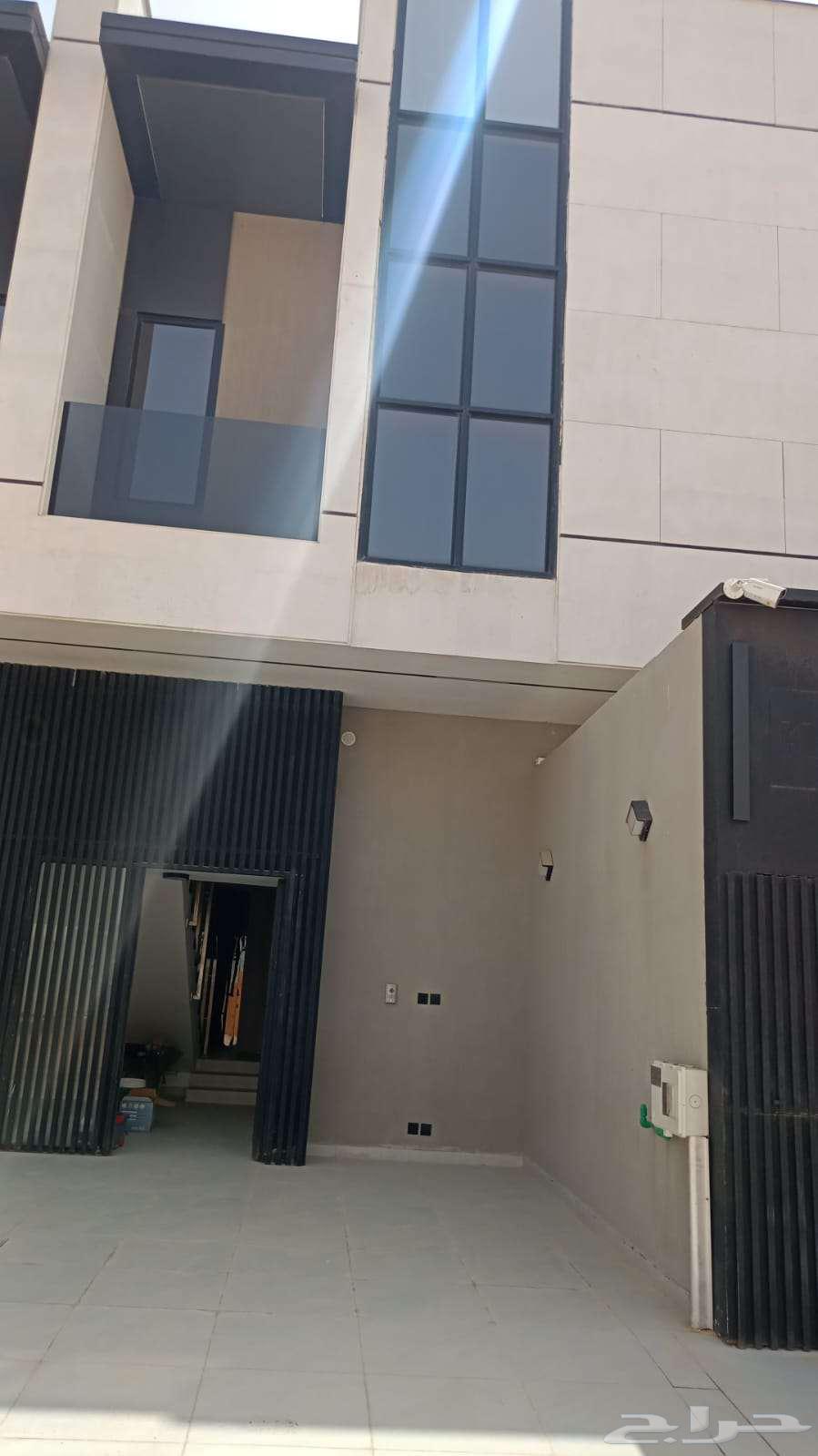 فيلا 3 غرف في الجنادرية 2