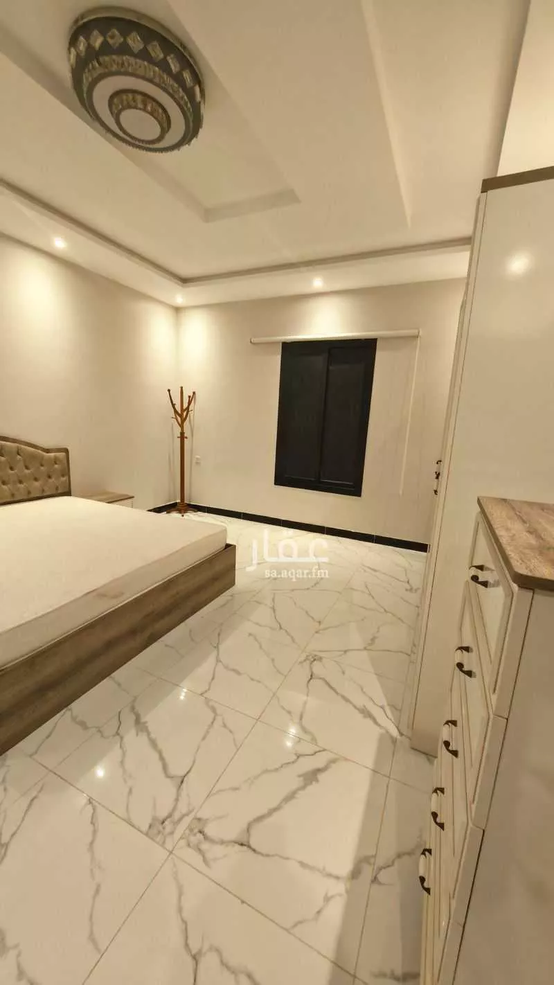 شقة 5 غرف في العزيزية 9