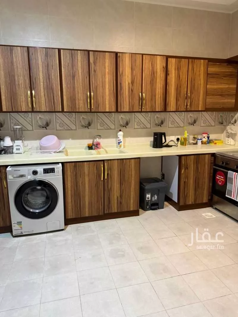 شقة 4 غرف في طيبة 2