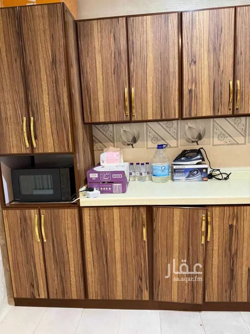 شقة 4 غرف في طيبة 8