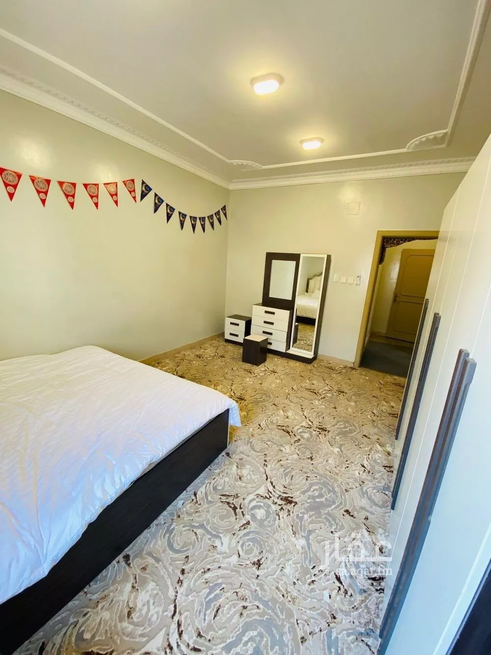 شقة 1 غرف في ام الحمام الغربي 3