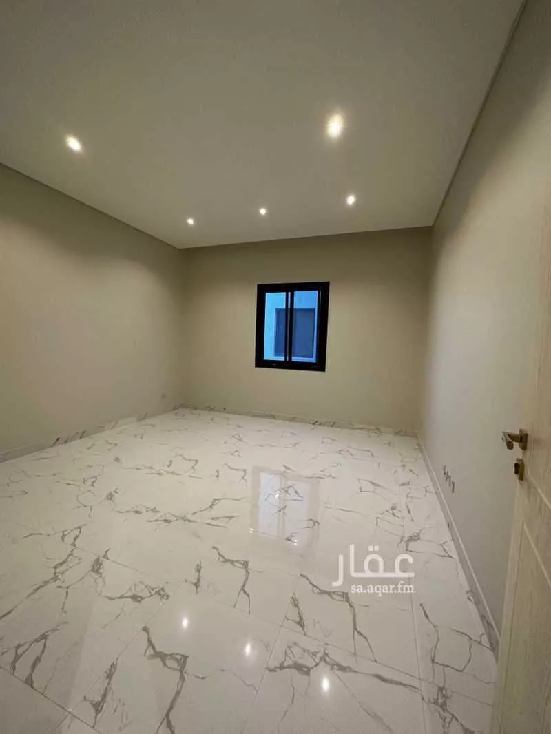 5 bedroom villa in Al Aridh 14