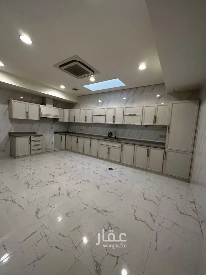 5 bedroom villa in Al Aridh 4