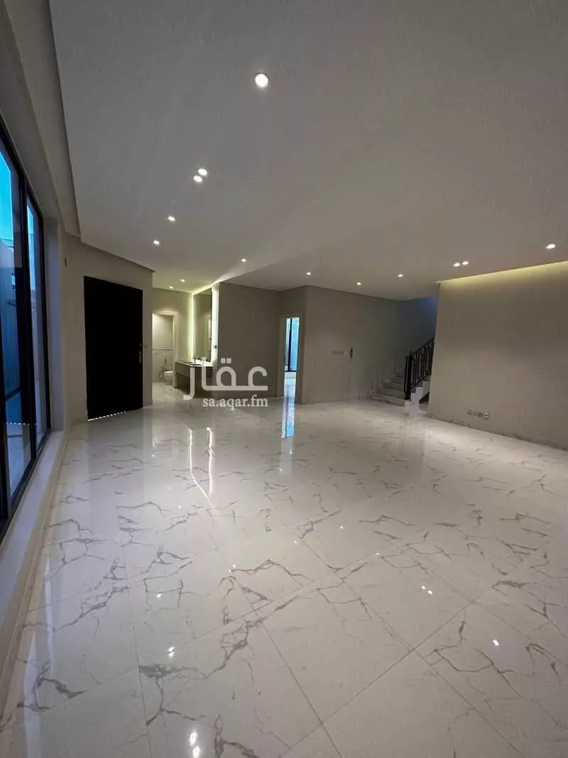 5 bedroom villa in Al Aridh 7