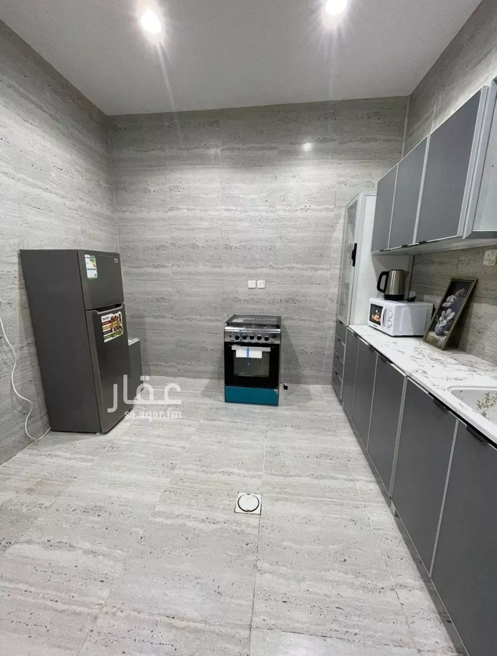 شقة 2 غرف في الرمال 9