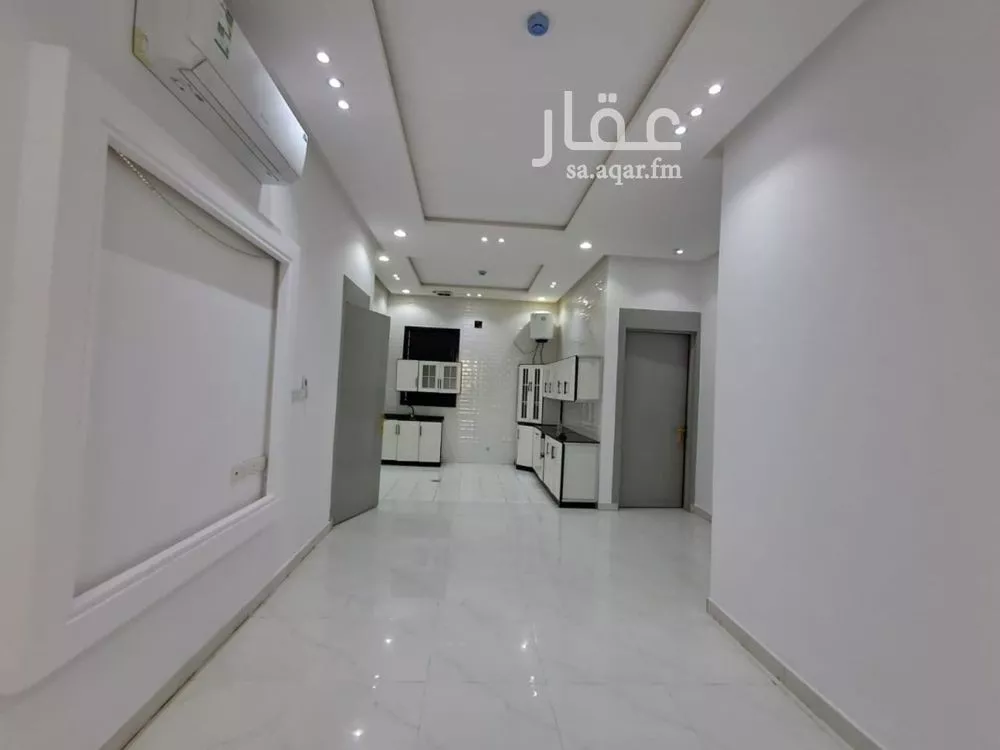 شقة 3 غرف في الرمال 5