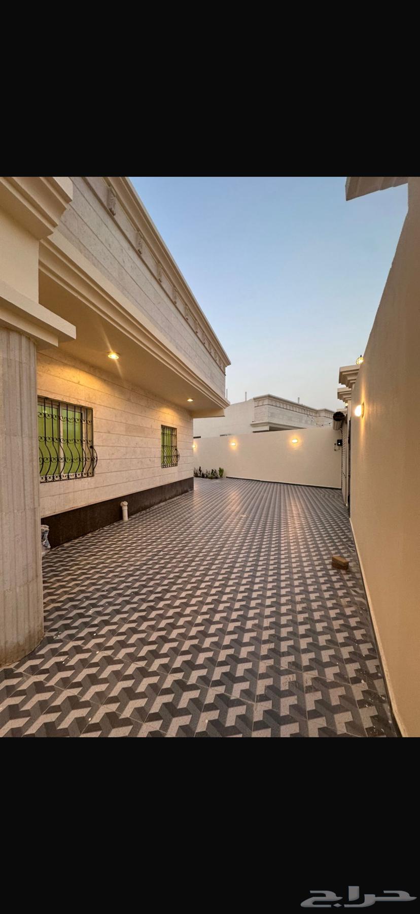 شقة 7 غرف في ضاحية الملك فهد 3