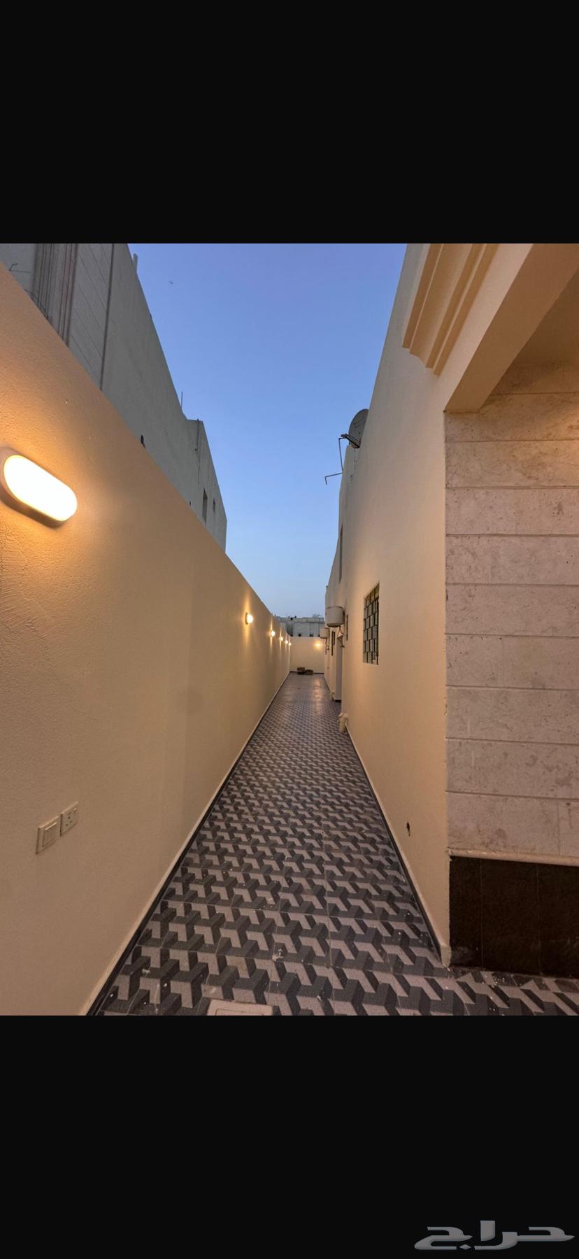 شقة 7 غرف في ضاحية الملك فهد 5