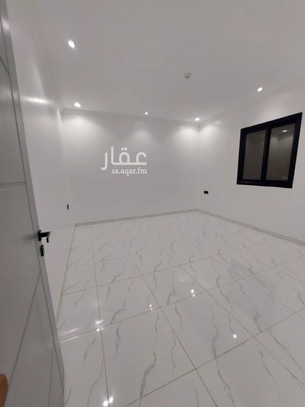 عمارة 2000 م² في الوادي 7