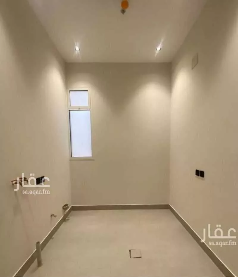 عمارة 3167 م² في الرمال 10
