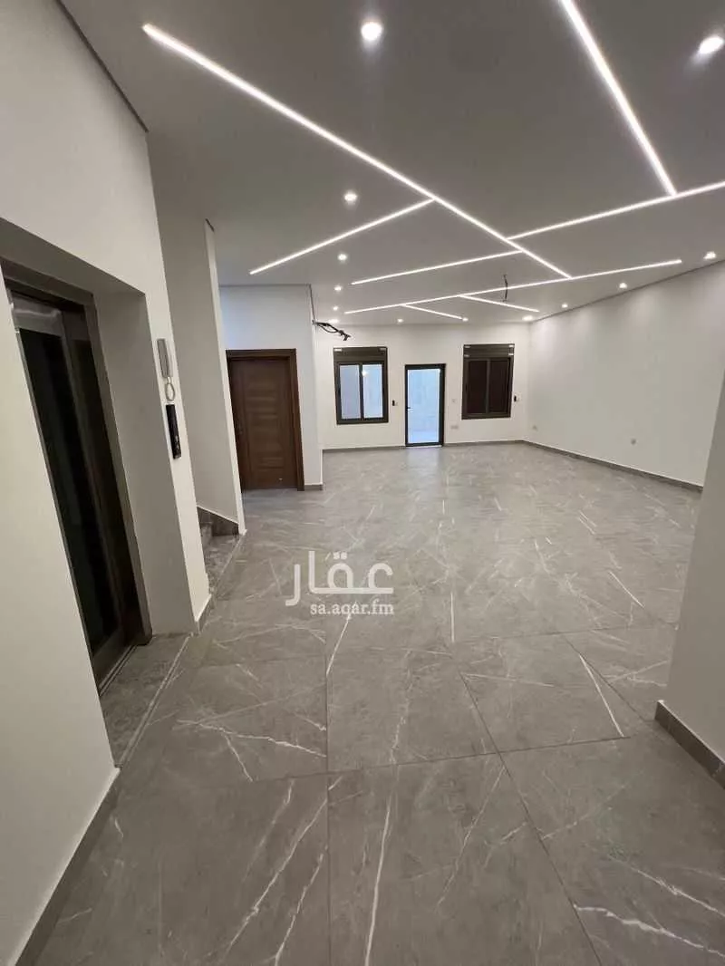 7 bedroom apartment in Al Shiraa 5