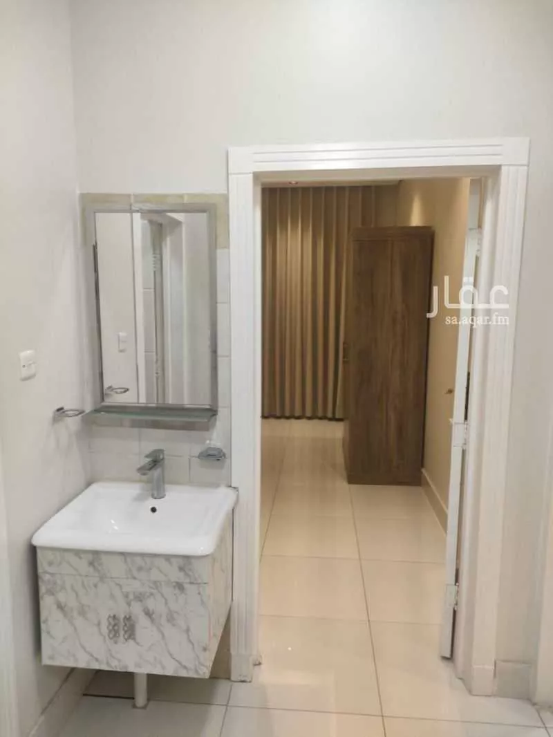 900 sqm building in Dhahrat Laban 3