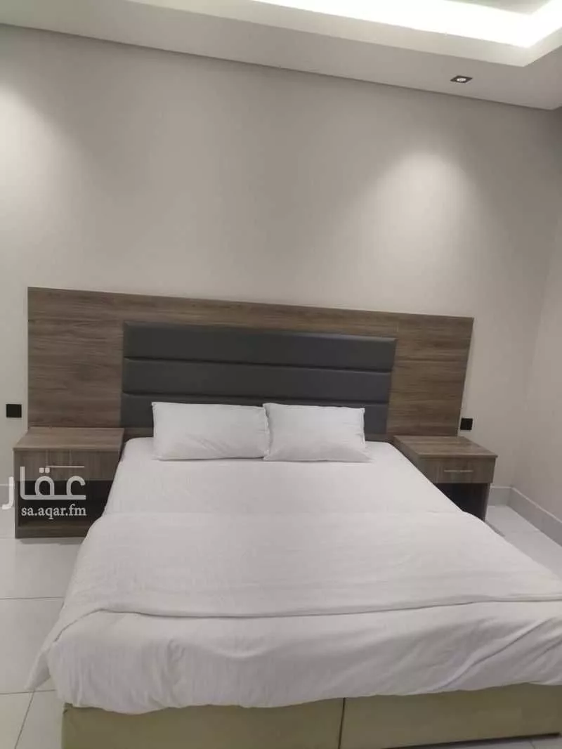 900 sqm building in Dhahrat Laban 8