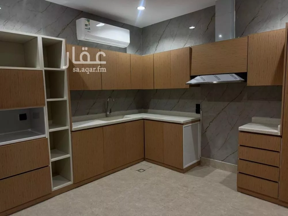 3 bedroom apartment in Al Hamra 8