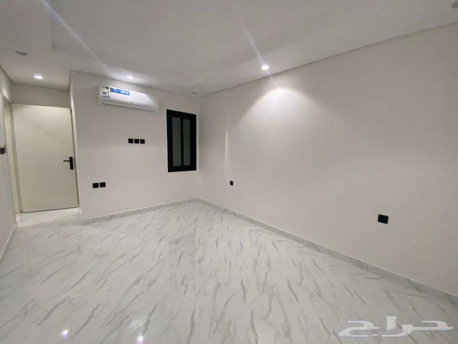 شقة 4 غرف في بطحاء قريش 2