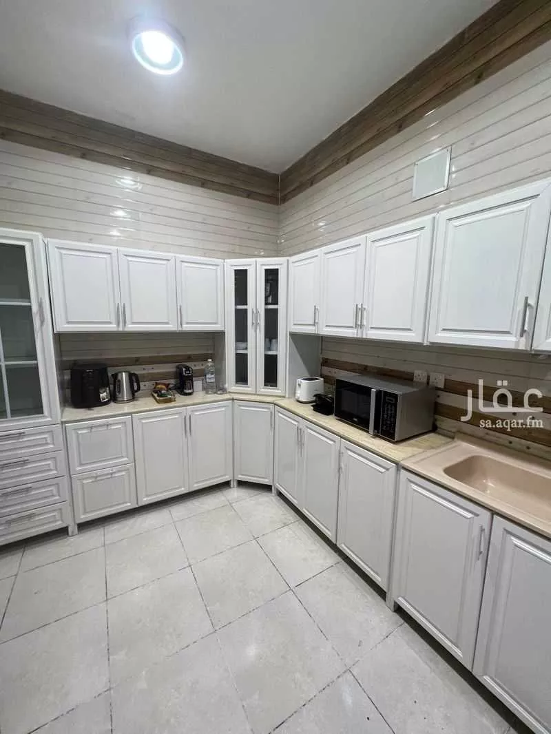 شقة 3 غرف في العريجاء 7