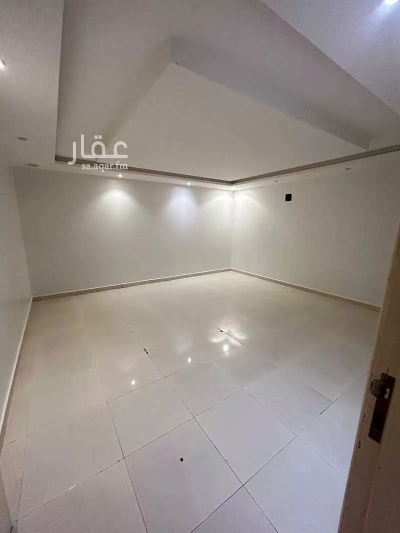 5 bedroom floor in Dhahrat Laban 8