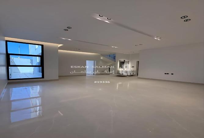7 bedroom apartment in Al Janadriyah 3