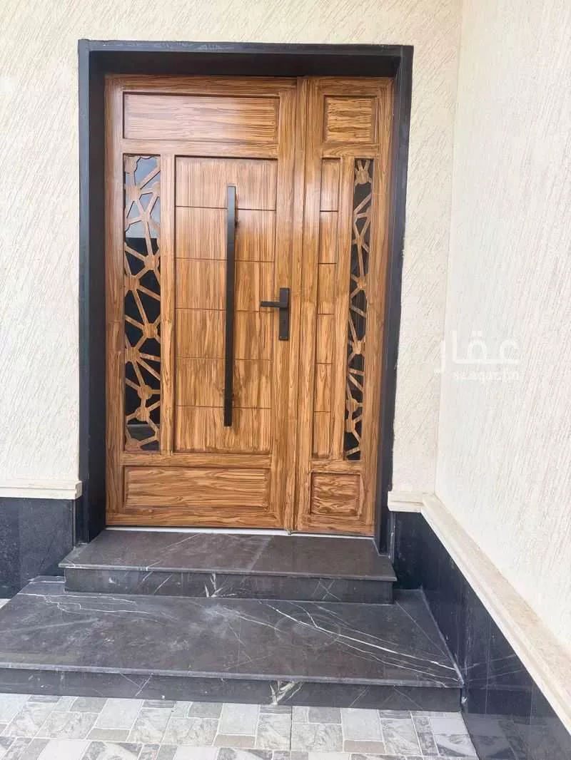 شقة 7 غرف في المهدية 10