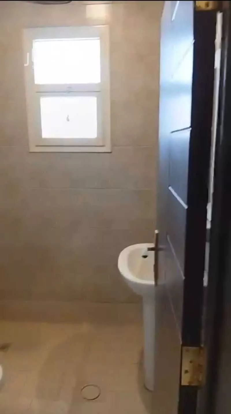 4 bedroom apartment in Al Malqa 5