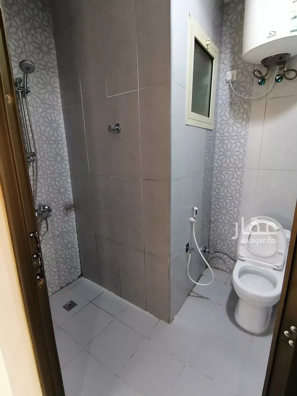 شقة 3 غرف في العقربية 6