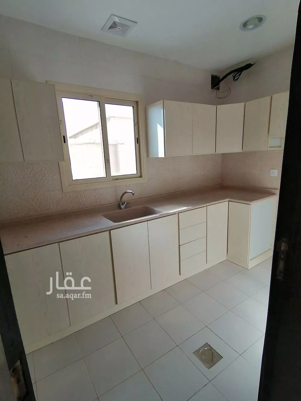 شقة 3 غرف في العقربية 9