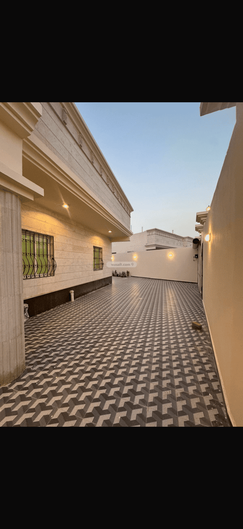 دور 7 غرف في ضاحية الملك فهد 3