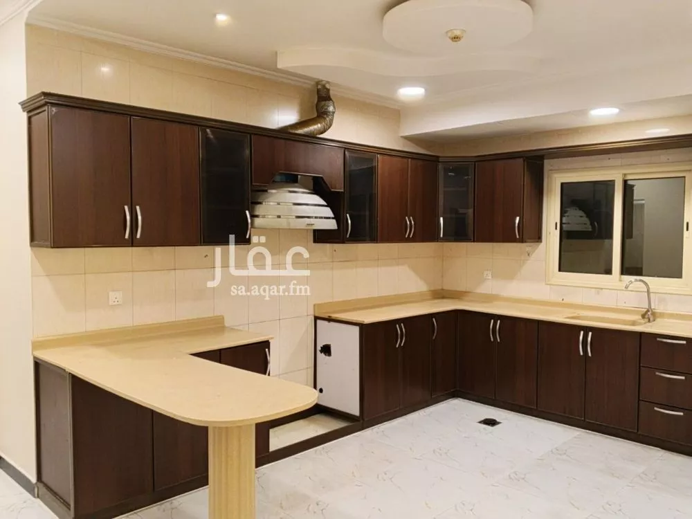 شقة 5 غرف في الدوحة الجنوبية 13