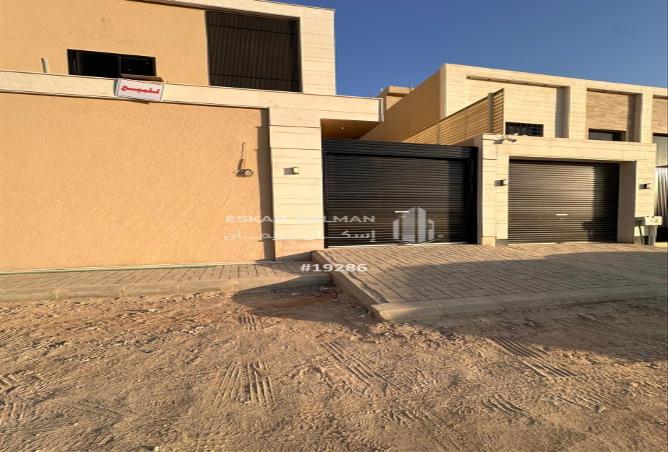 6 bedroom villa in Al Janadriyah 2