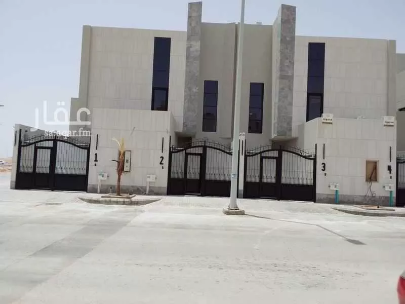 4 bedroom floor in Al Safa 2