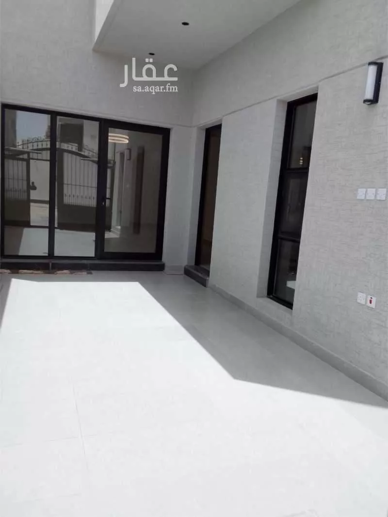 4 bedroom floor in Al Safa 10