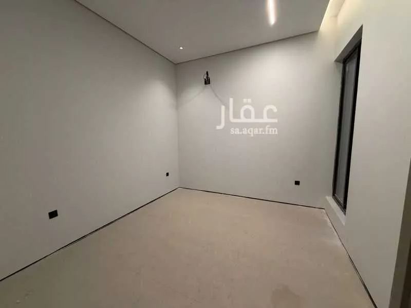 دور 4 غرف في الملقا 8