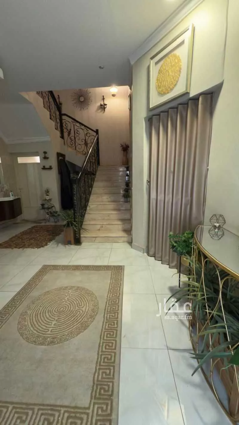 فيلا 5 غرف في طيبة 8