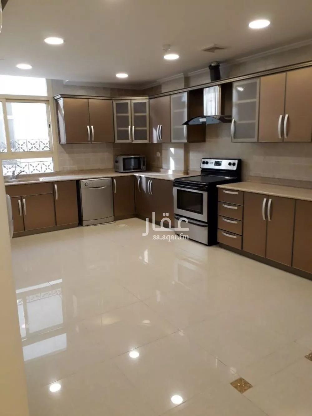 شقة 5 غرف في الدانة الشمالية 14