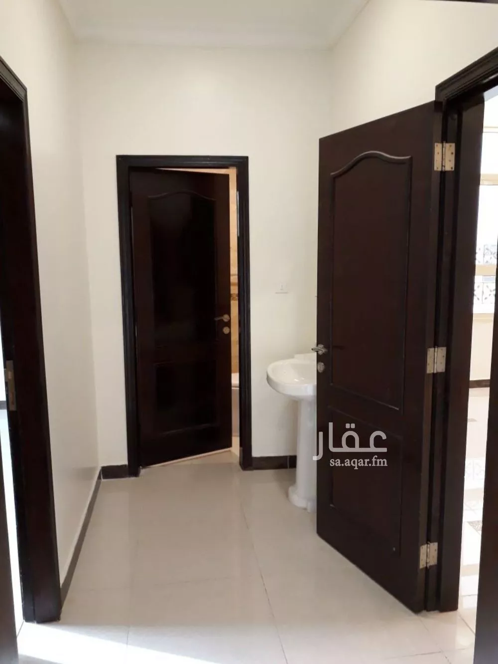 شقة 5 غرف في الدانة الشمالية 9