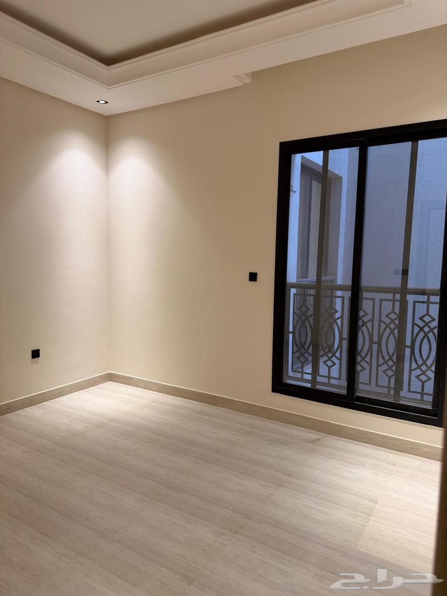 شقة 3 غرف في الرمال 5