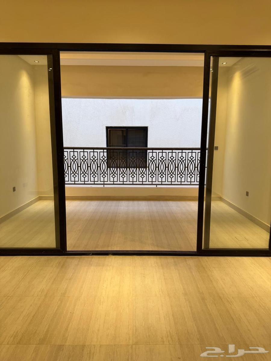 شقة 3 غرف في الرمال 7