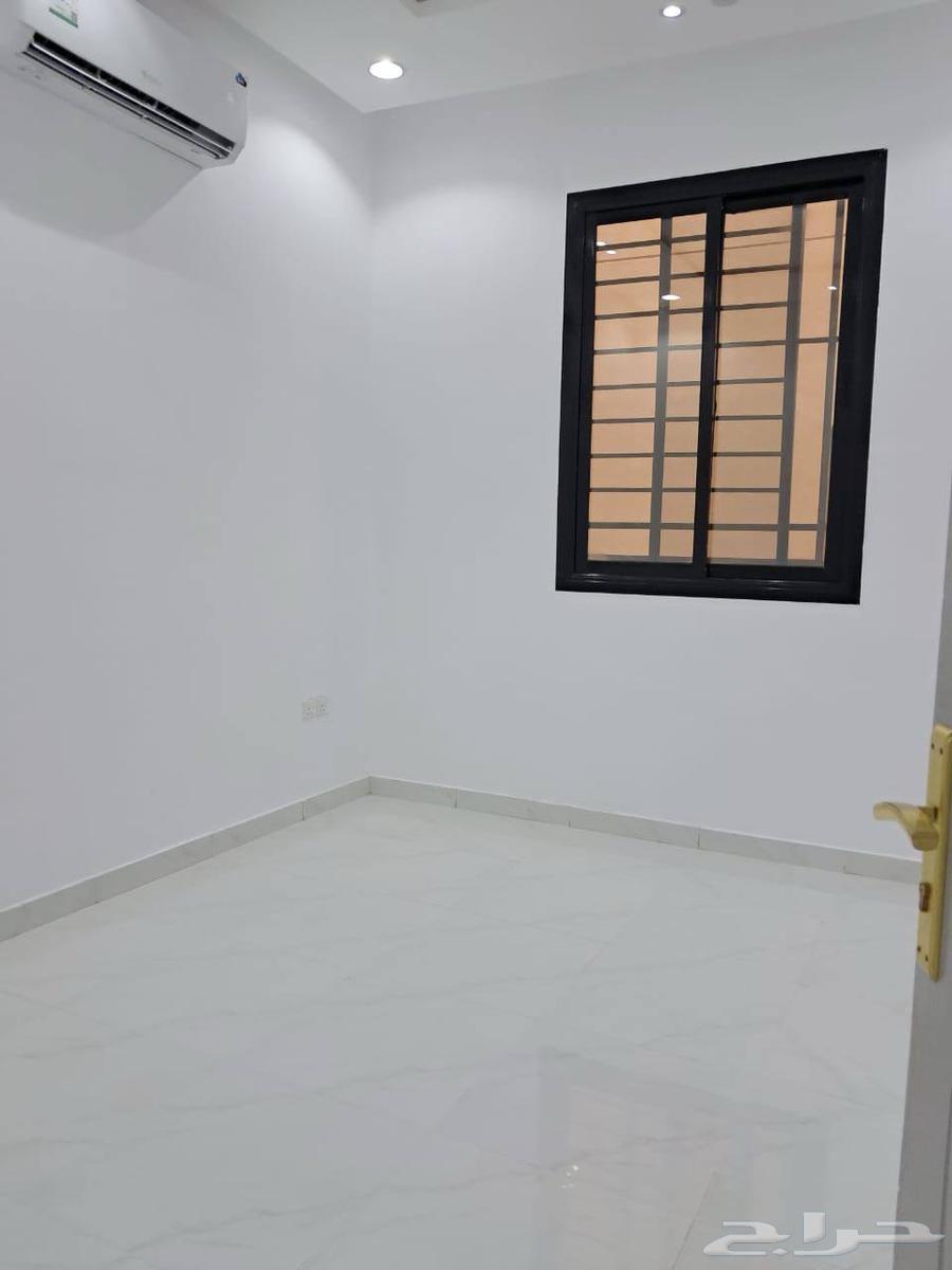 شقة 3 غرف في النهضة 4