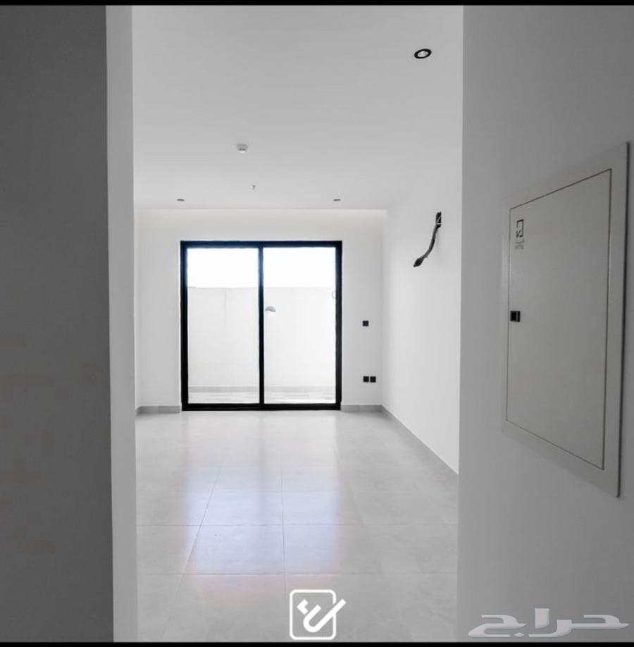 شقة 4 غرف في النرجس 18