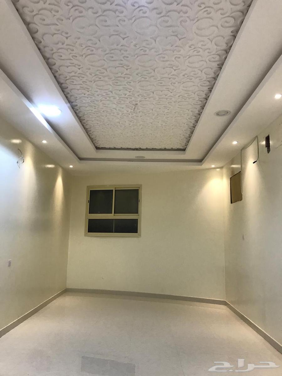 شقة 3 غرف في العزيزية 3