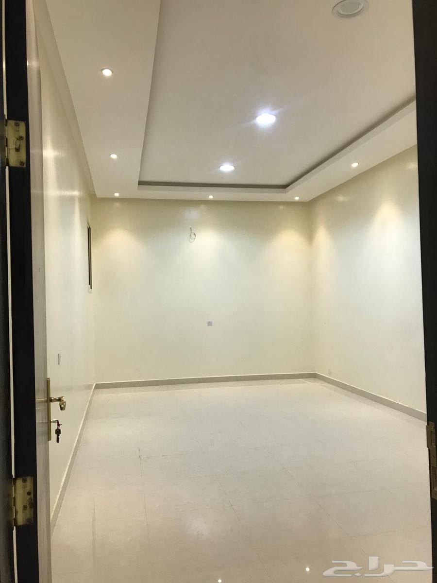 شقة 3 غرف في العزيزية 5