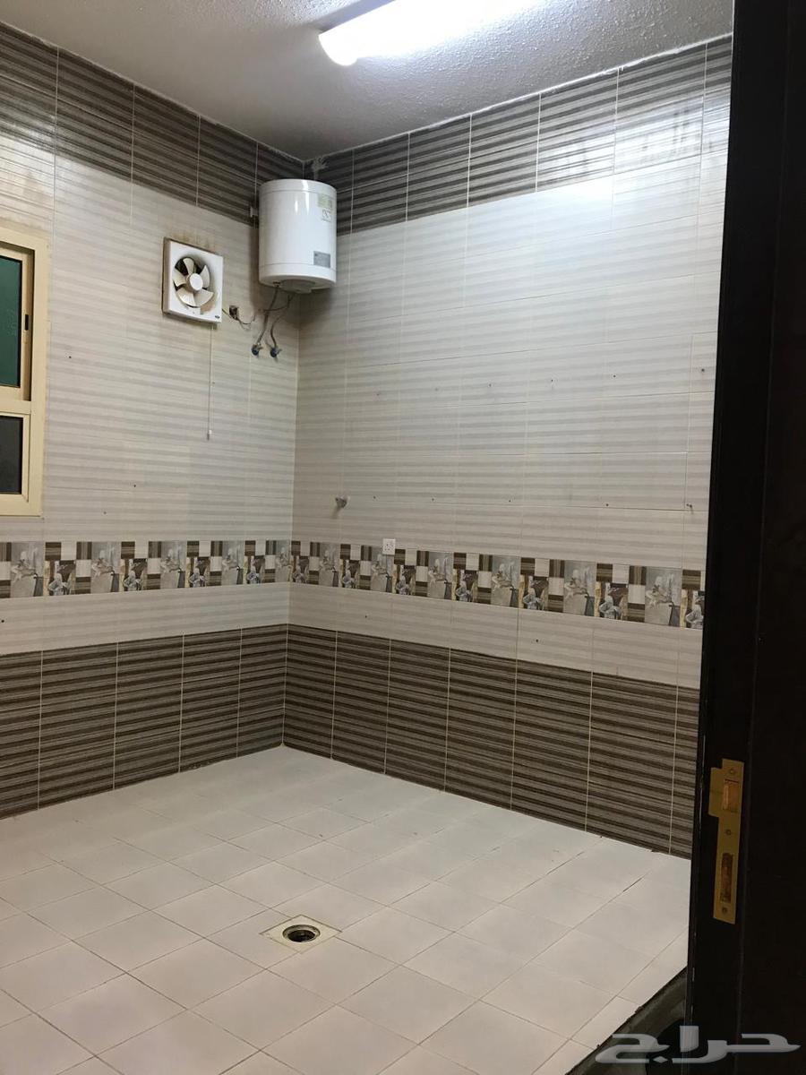 شقة 3 غرف في العزيزية 7