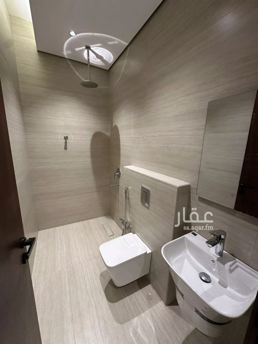 5 bedroom villa in Al Mahdiyyah 28