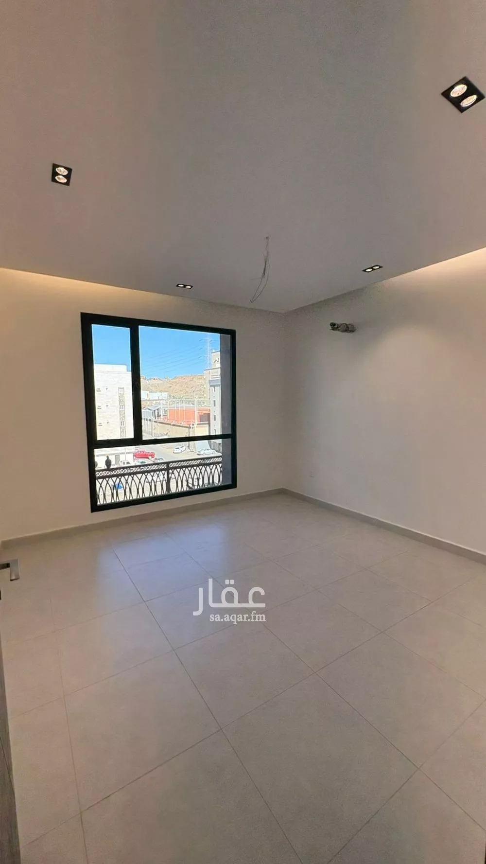 شقة 4 غرف في الواحة 7