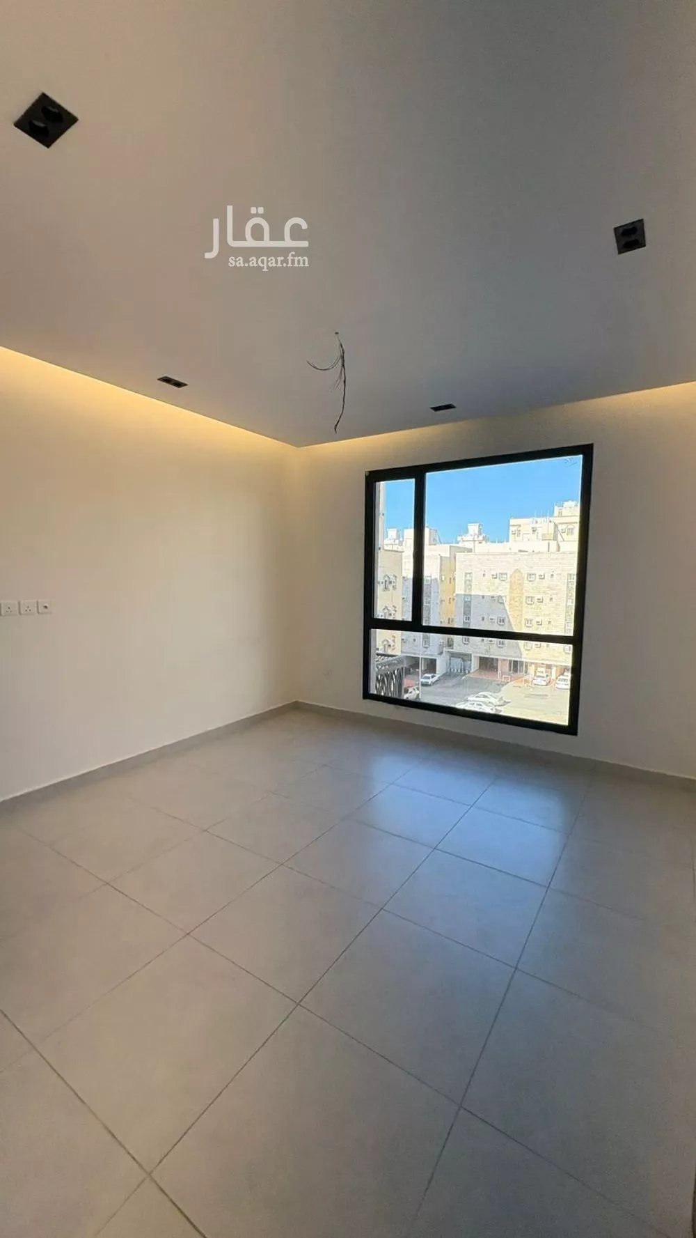 شقة 4 غرف في الواحة 9