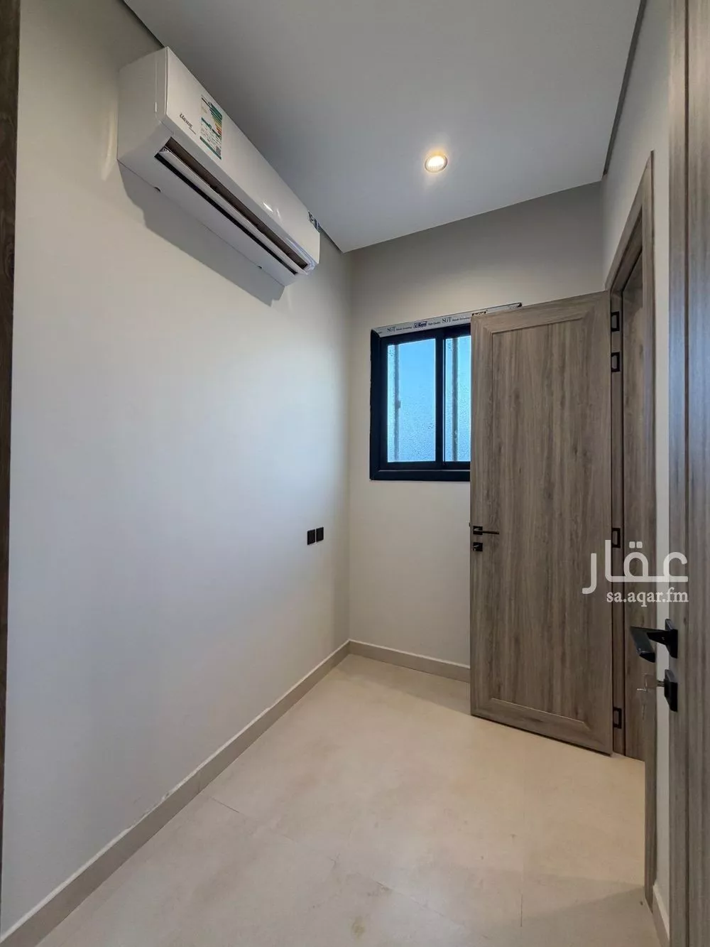 دور 4 غرف في العارض 11