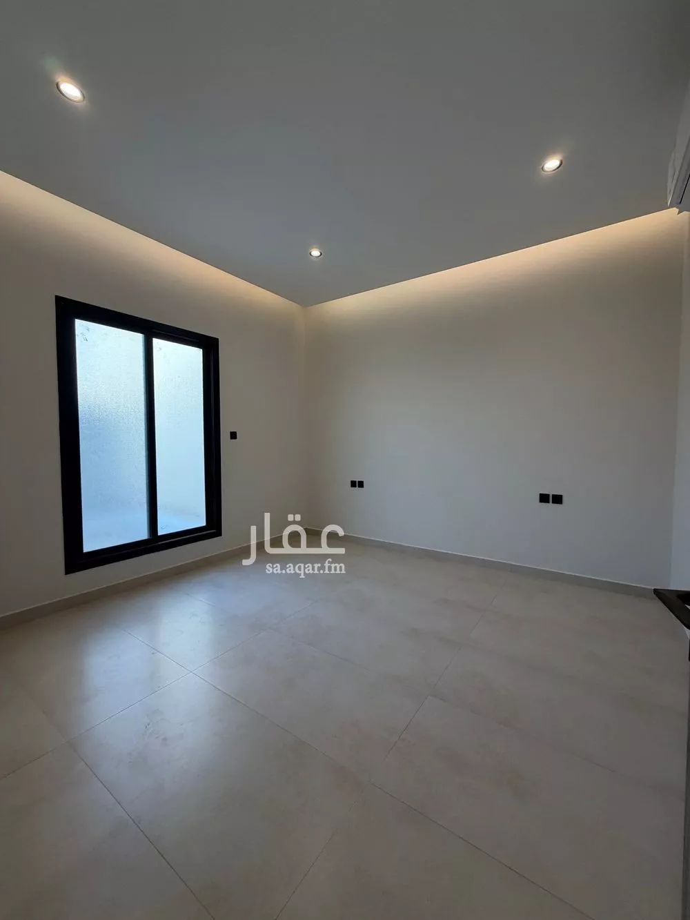 دور 4 غرف في العارض 12