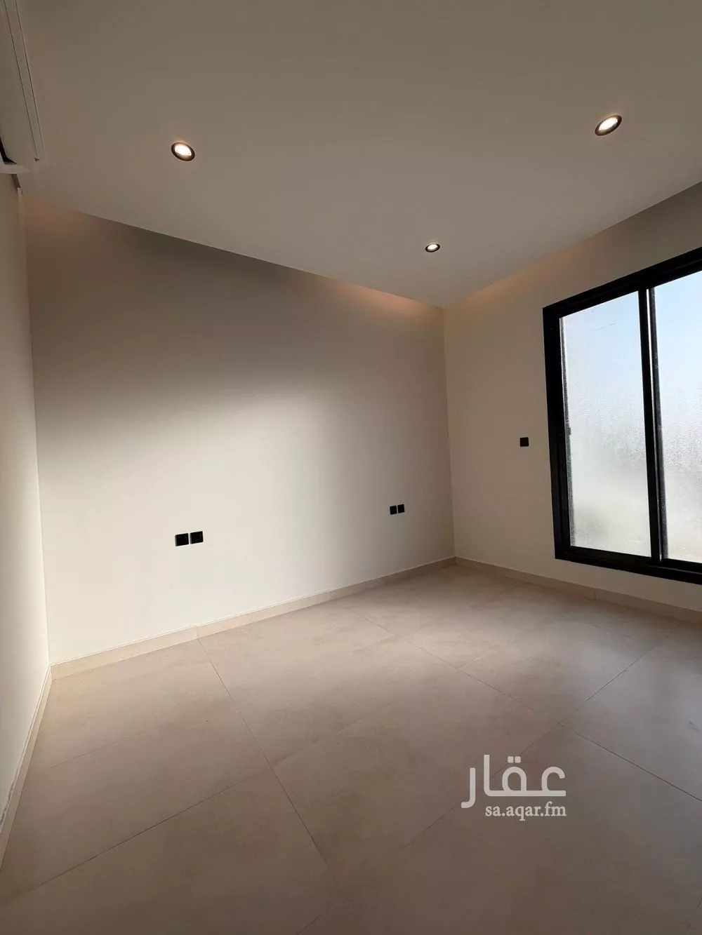 دور 4 غرف في العارض 14