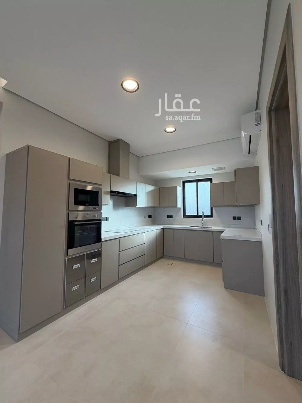 دور 4 غرف في العارض 9