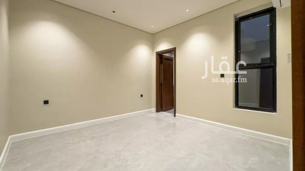 دور 3 غرف في الملقا 11